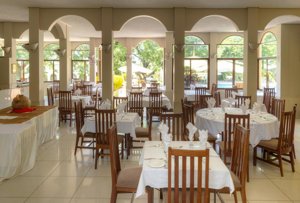 Victoria Falls Rainbow Hotel Dış mekan fotoğraf